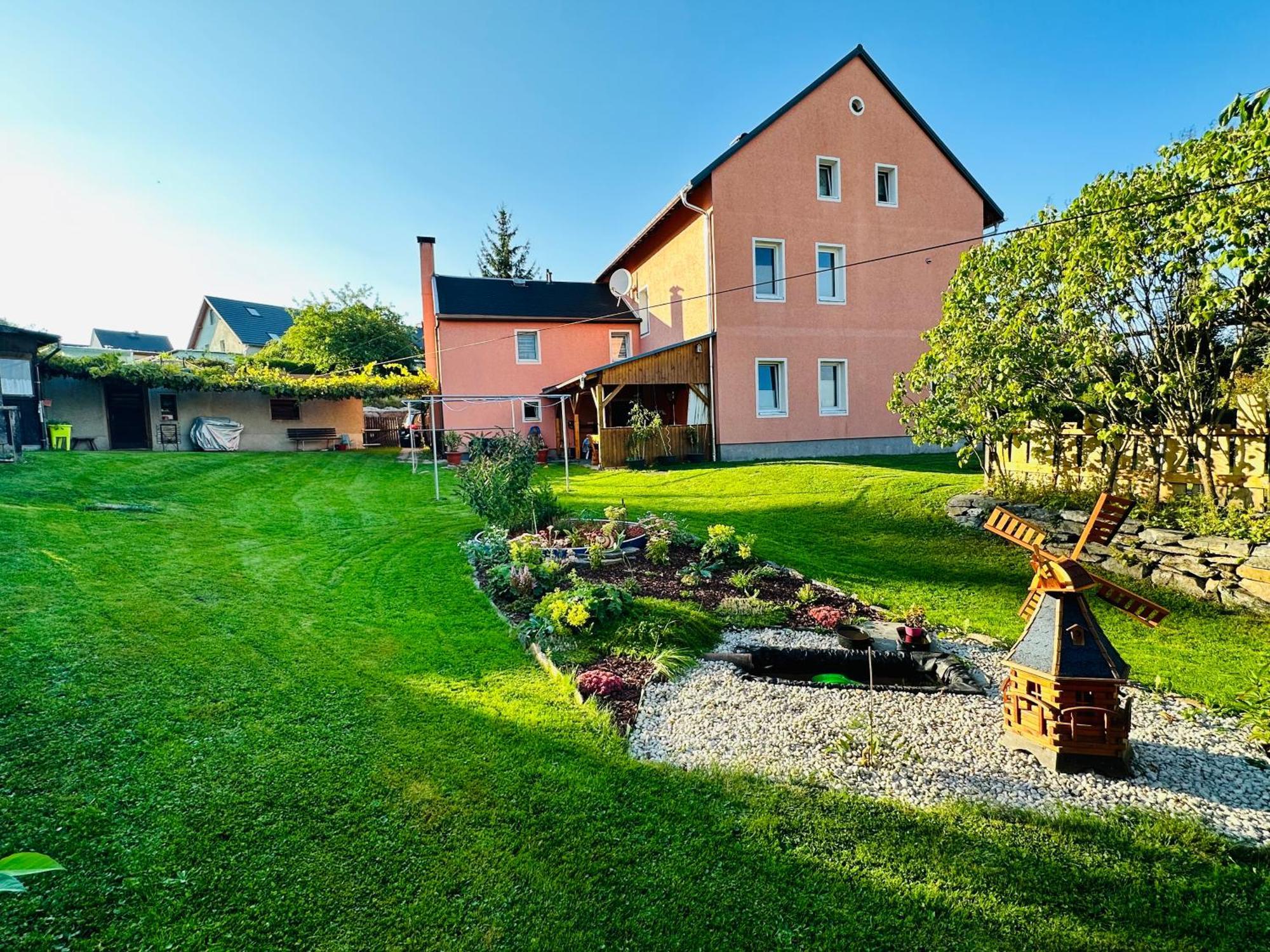 Gemuetliche Wohnung In Gruenhainichen Erzgebirge Grunhainichen Ngoại thất bức ảnh